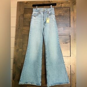 Levi’s Ribcage Bell